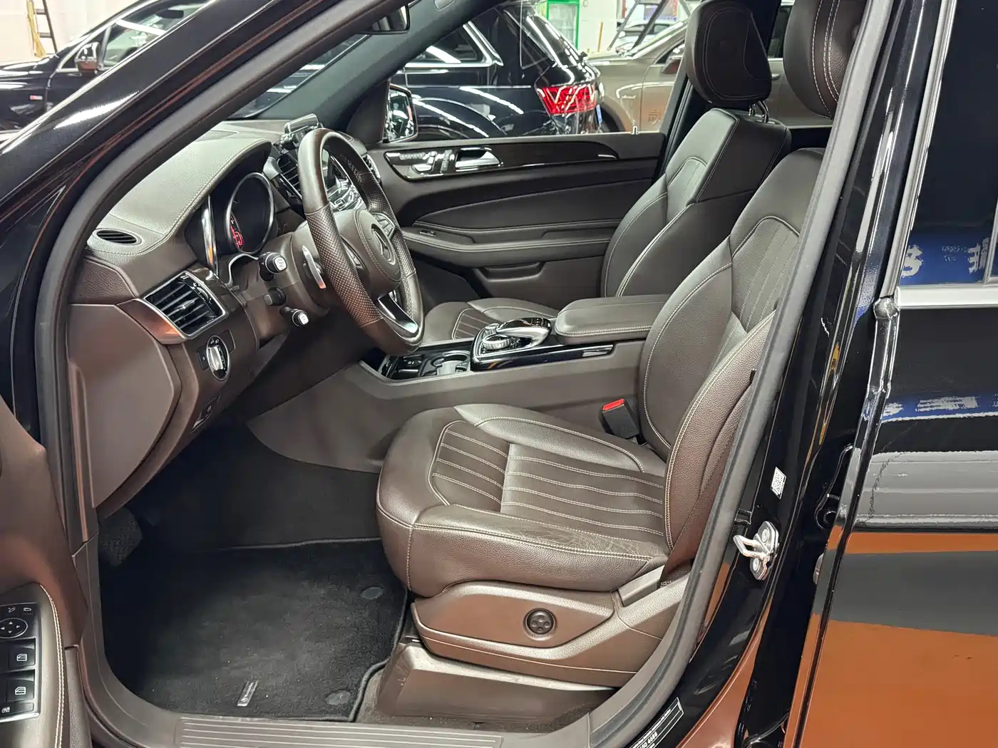Mercedes-Benz GLS 2018 Facelift GLS 400 4MATIC Sport фото 4