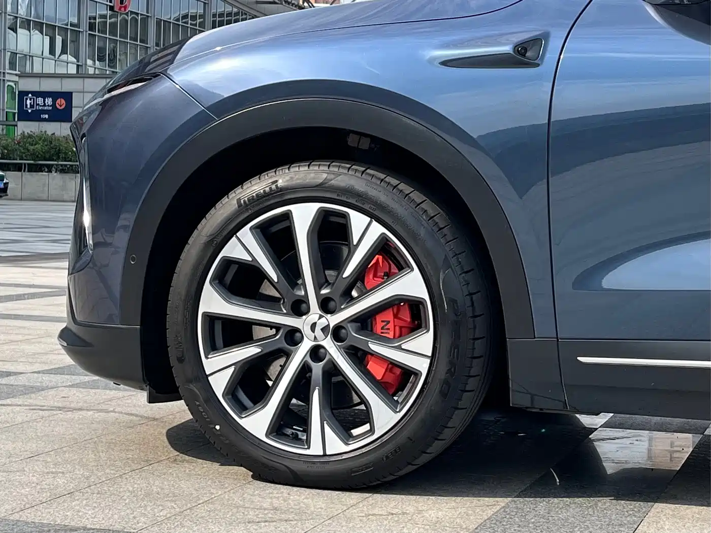 Фото 8 - NIO EC7