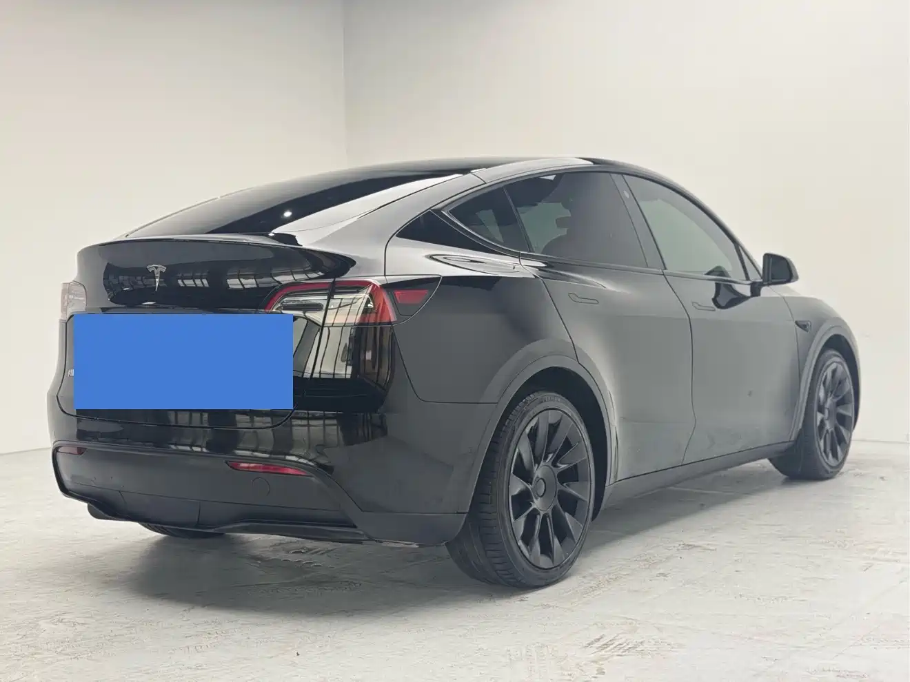 Фото 10 - Tesla Model Y