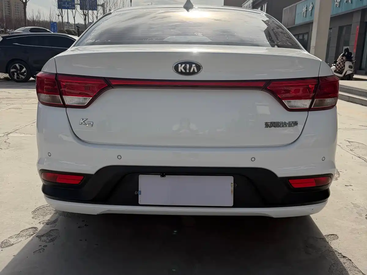 KIA K2