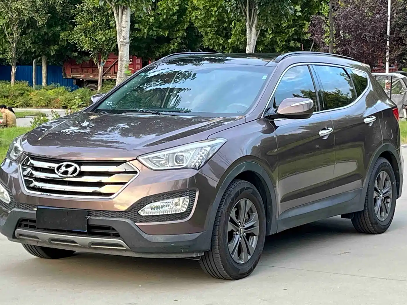 Hyundai Santa Fe 2013 2013 Model 2.4L Automatic 2WD Smart