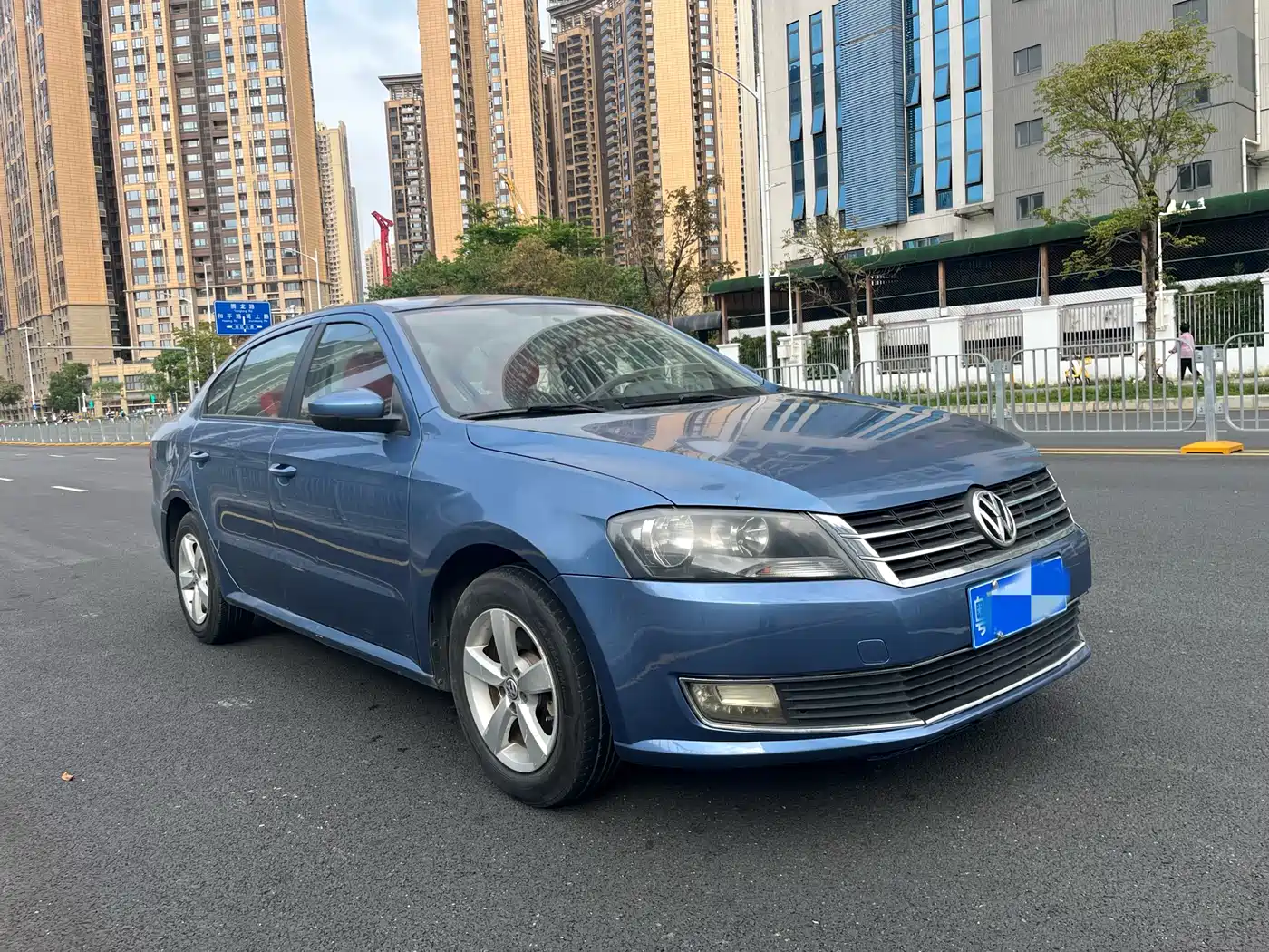 Volkswagen Lavida 2013 1.6L Manual Trend Edition фото 7