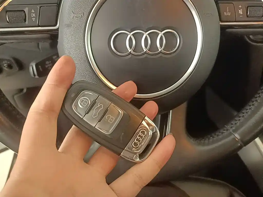 Audi Q5 2015 40 TFSI Technology фото 9