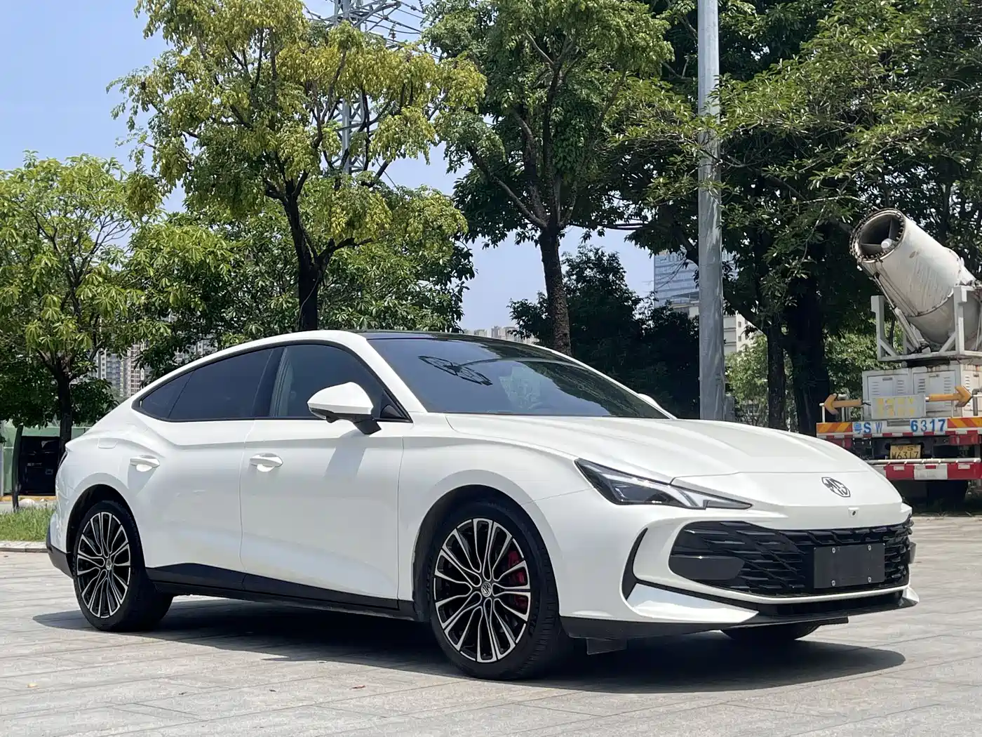 MG MG7