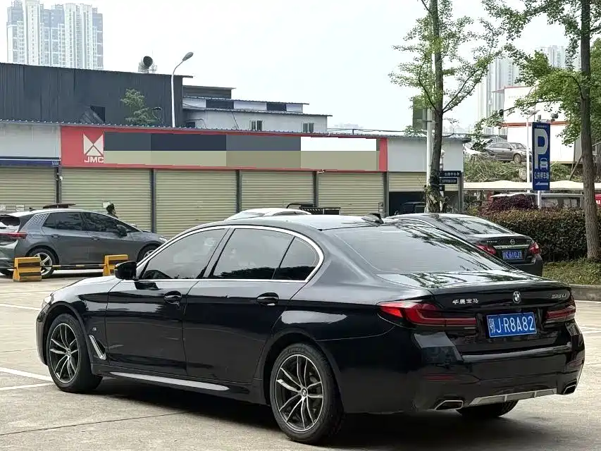 BMW 5 Series 2022 Model Second Facelift 525Li M Sport Package фото 9