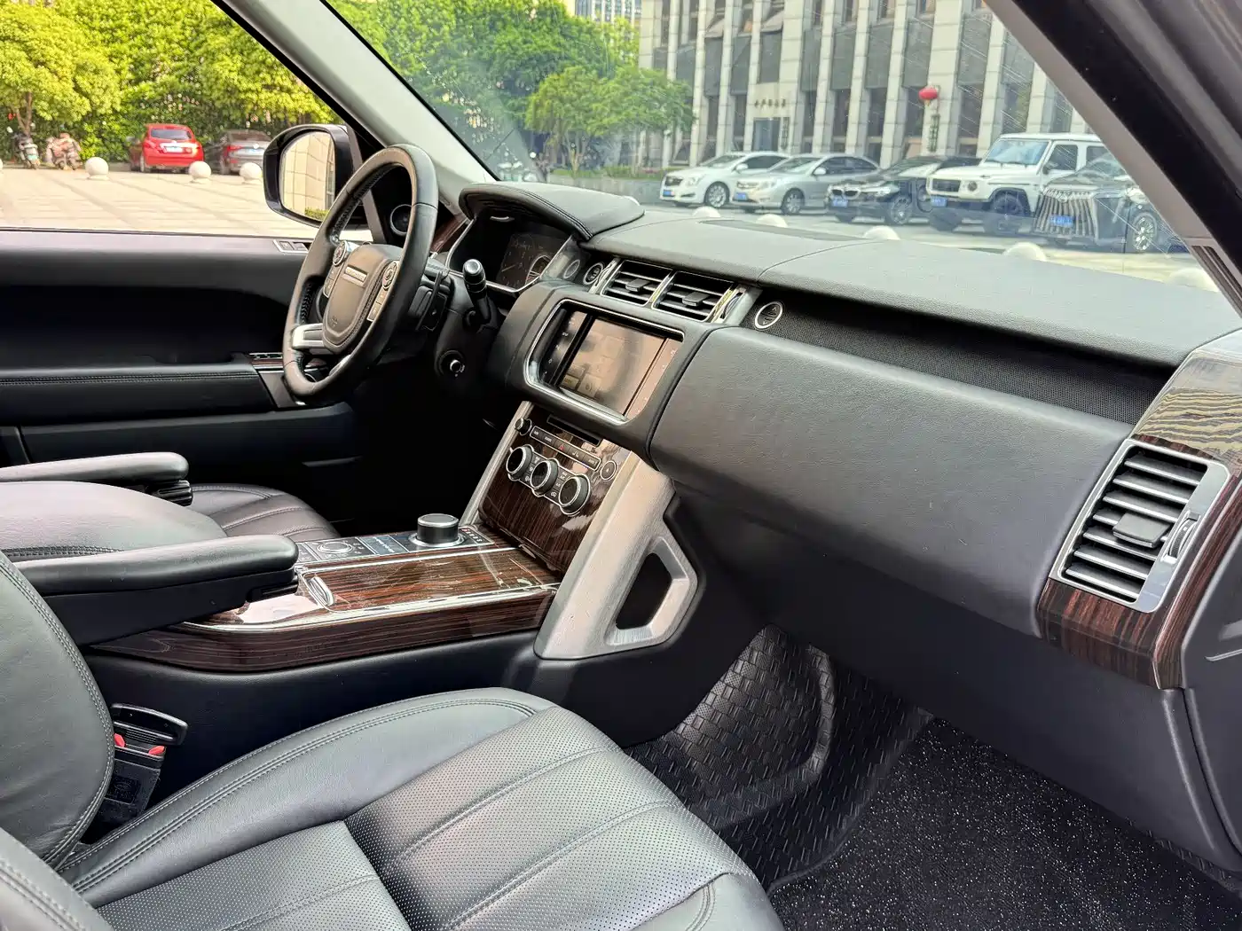 Land Rover Range Rover 2015 3.0 SC V6 Vogue фото 12