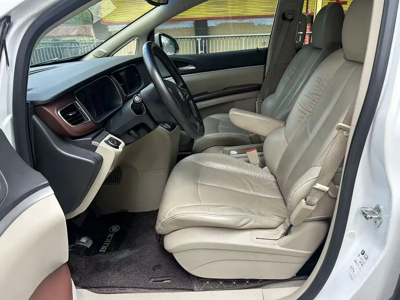 Buick GL8 2014 2.4L LT Luxury Business Executive фото 7
