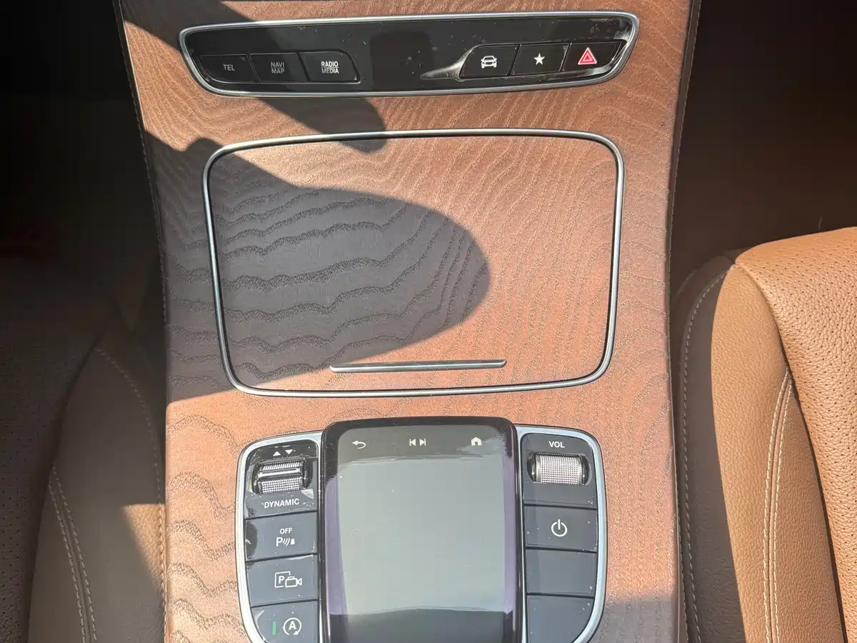 Mercedes-Benz E-Class 2021 E 300 L Fashion фото 18