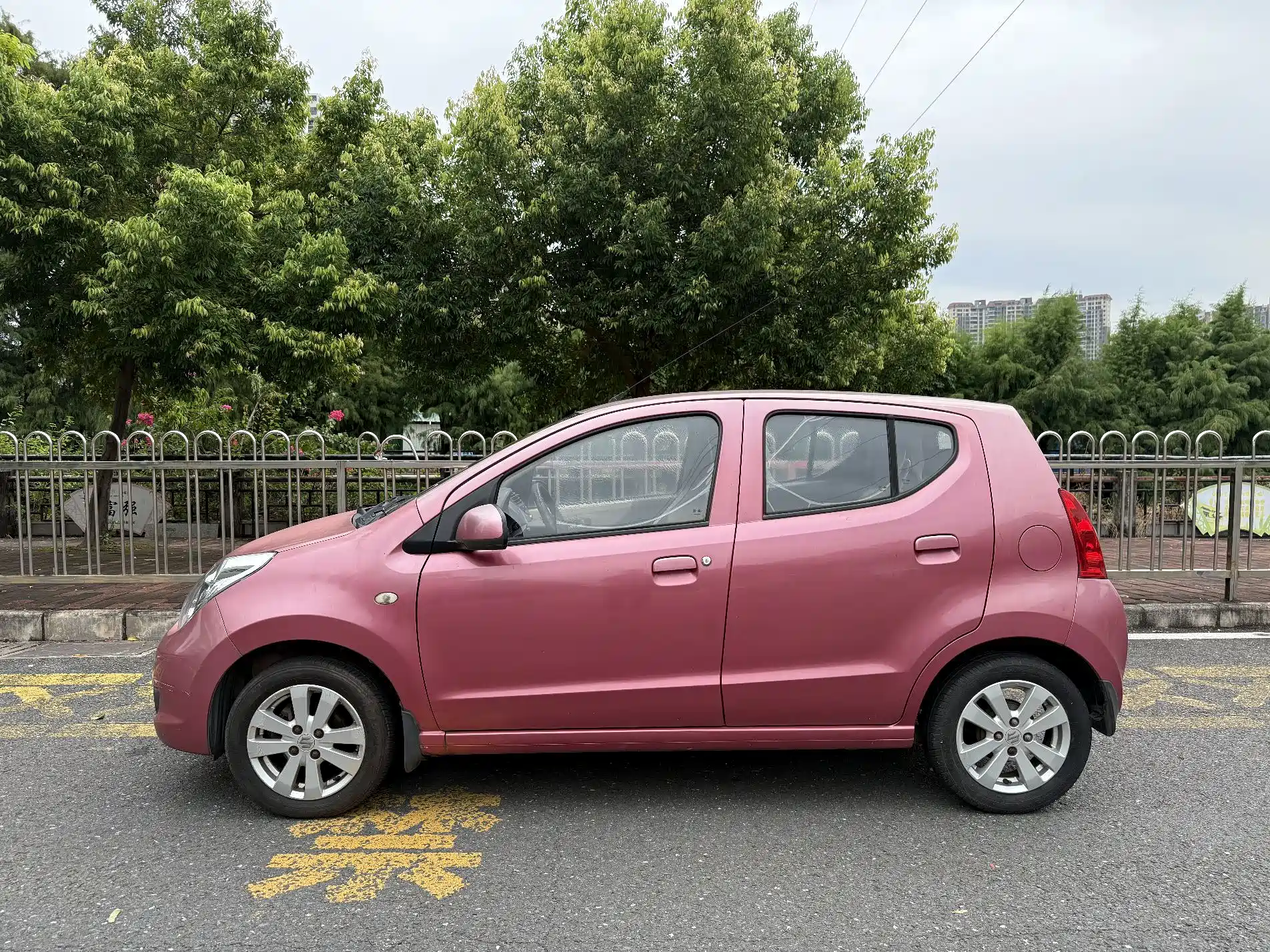 Фото 4 - Suzuki Alto