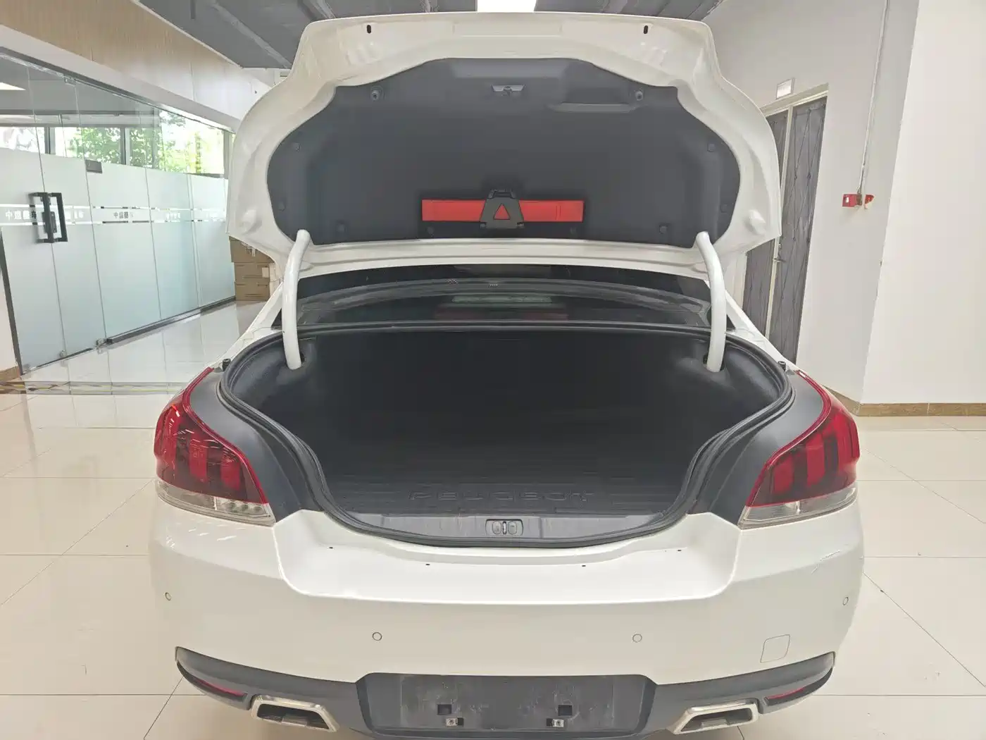 Peugeot 508 2015 1.8THP Auto Excellence Edition фото 12