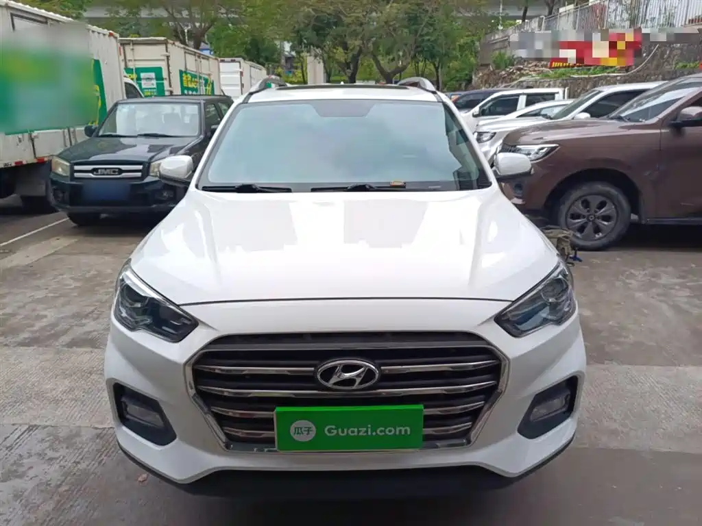 Hyundai Beijing Hyundai ix35 2018 2.0L Automatic 2WD Zhiyong·Enjoyment Edition фото 3