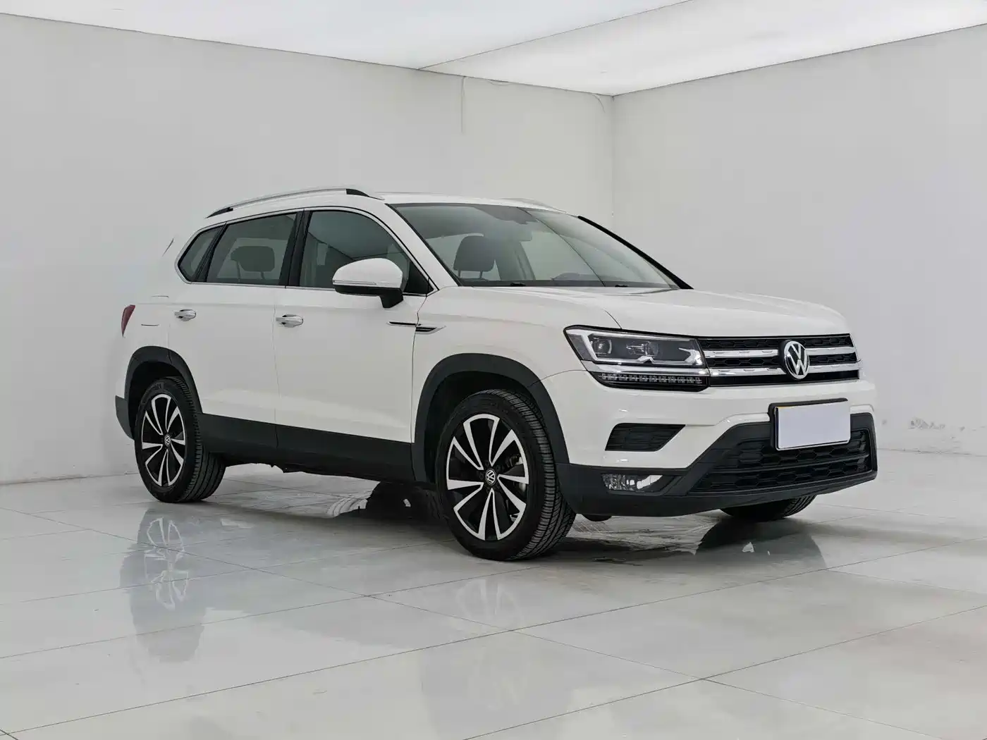 Volkswagen Tharu 2020 280TSI 2WD Luxury Edition China VI фото 2