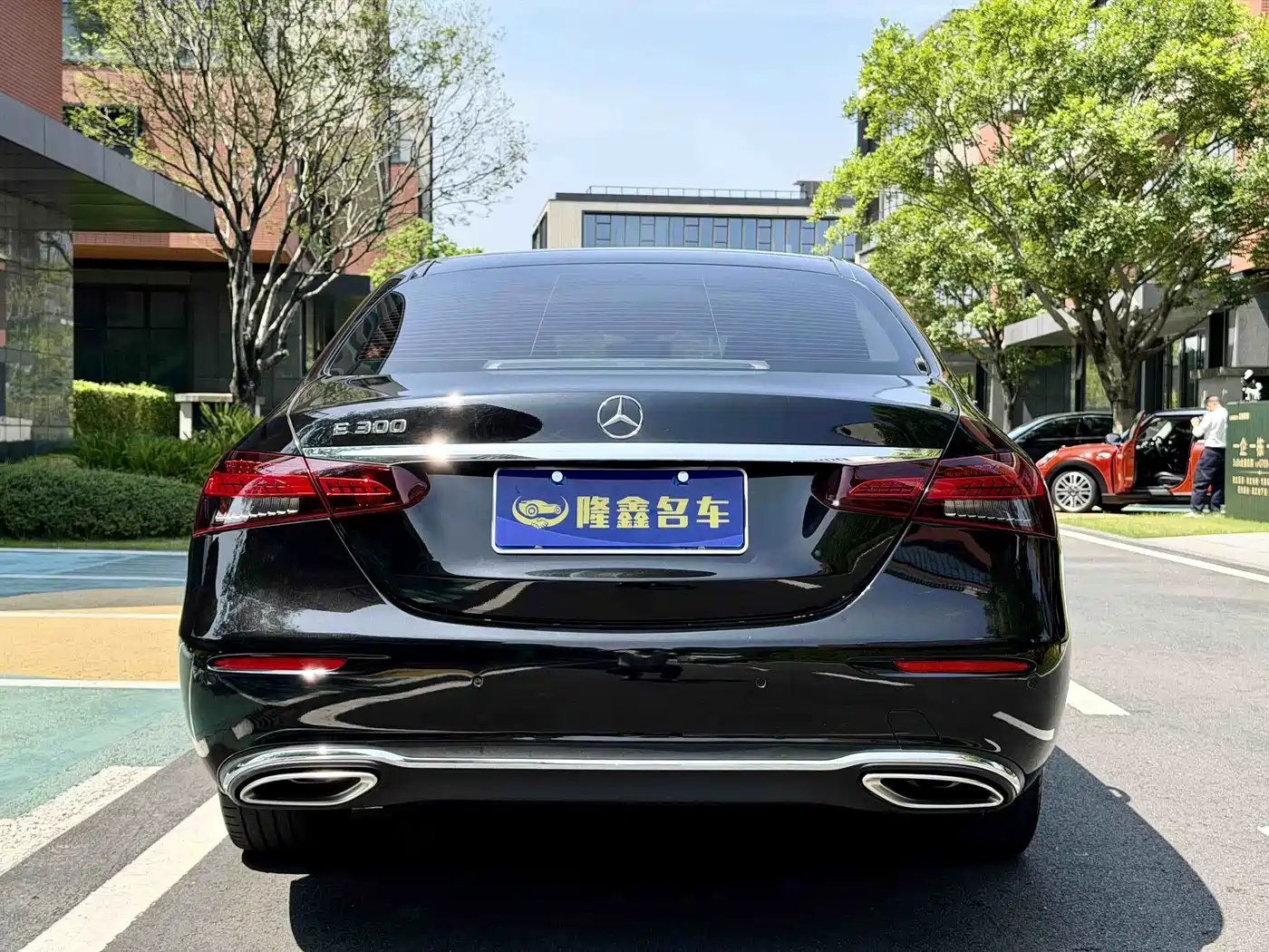 Mercedes-Benz E-Class 2022 E 300 L Sport Fashion фото 6