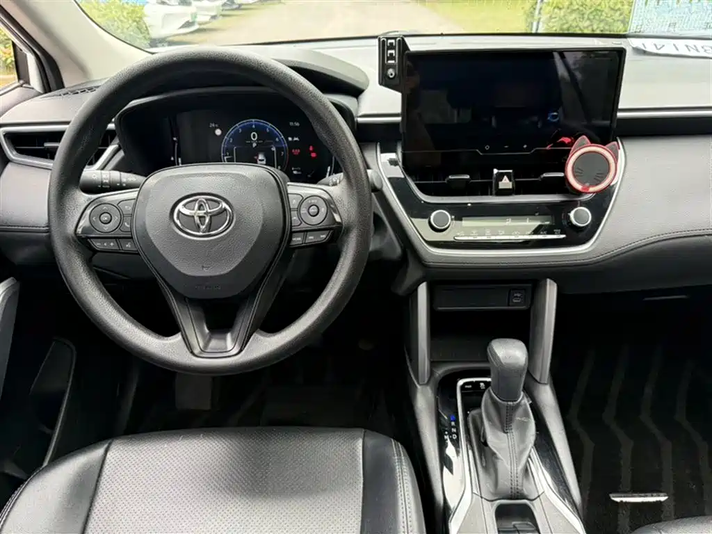 Toyota Corolla Cross 2023 2.0L Elite Edition фото 20