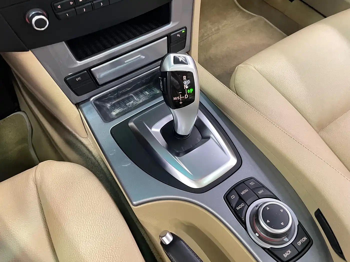 BMW 5 Series 2009 520Li Premium фото 24