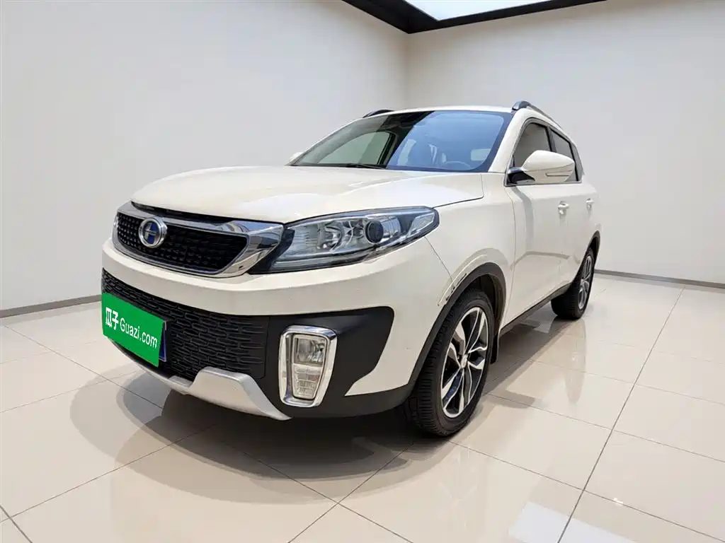 BAIC Changhe Q35 2017 2016 1.5L Automatic Smart Edition