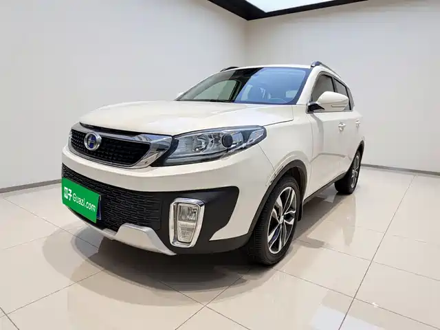  BAIC Changhe BAIC Changhe Q35 2016 1.5L Automatic Smart Edition
