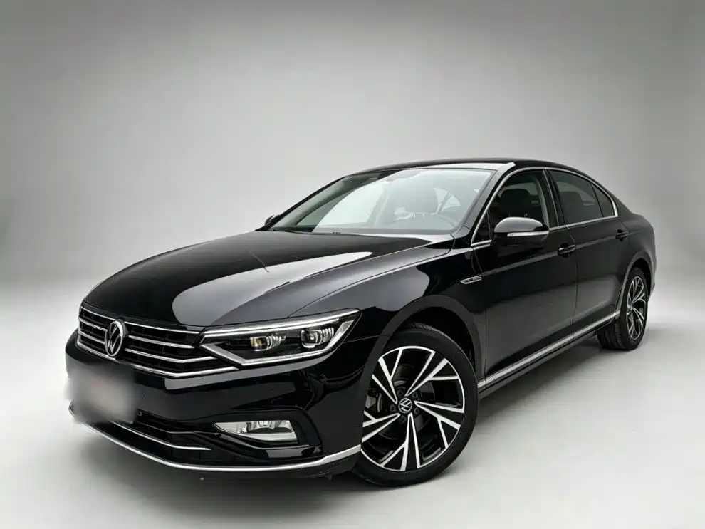 Фото 2 - Volkswagen Magotan