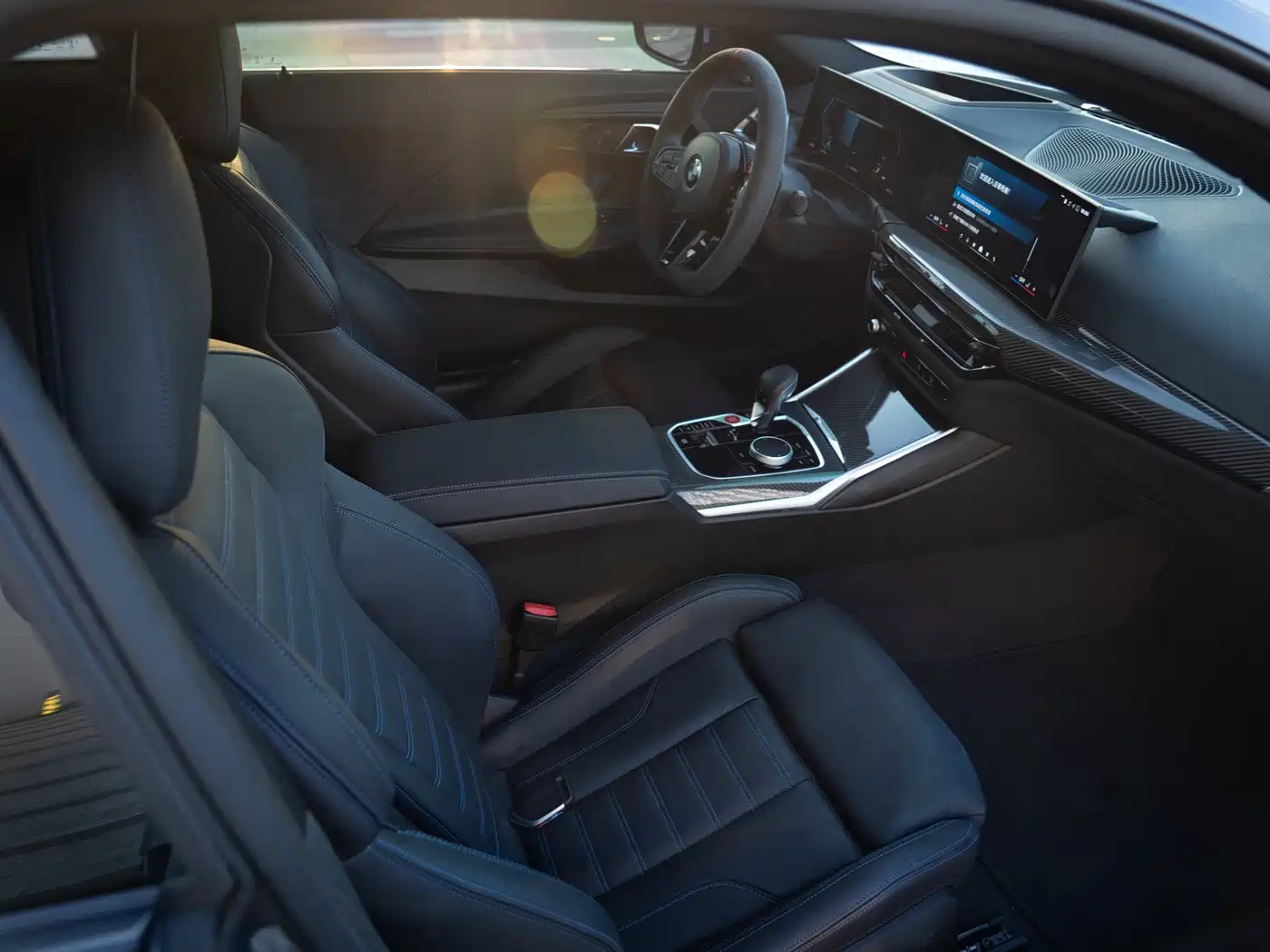 BMW M2 2024 M2 фото 10