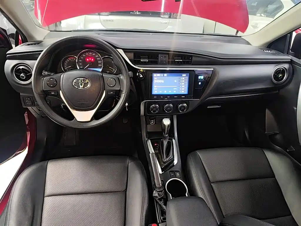 Toyota Levin 2017 Facelift 185T CVT Elite (China V) фото 10