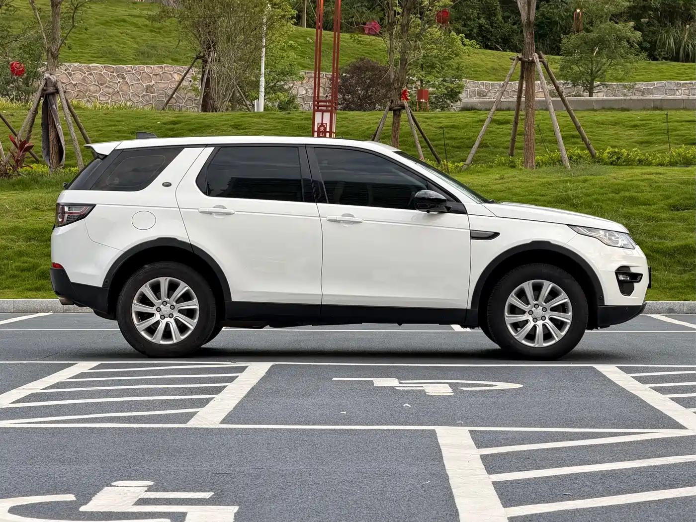 Land Rover Discovery Sport 2019 200PS PURE Edition China V фото 4