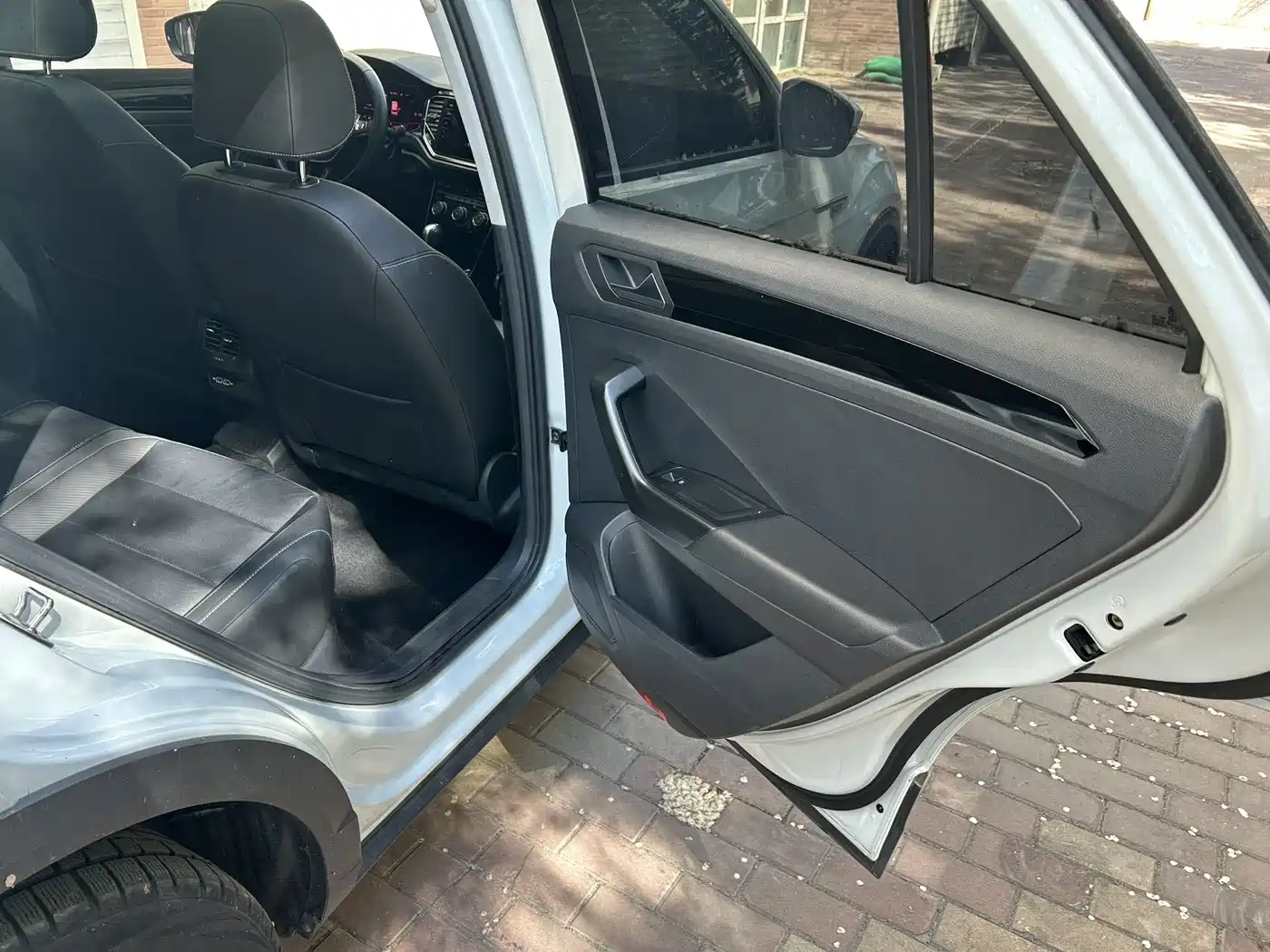Volkswagen T-ROC 2022 280TSI DSG 2WD Comfort PLUS фото 14