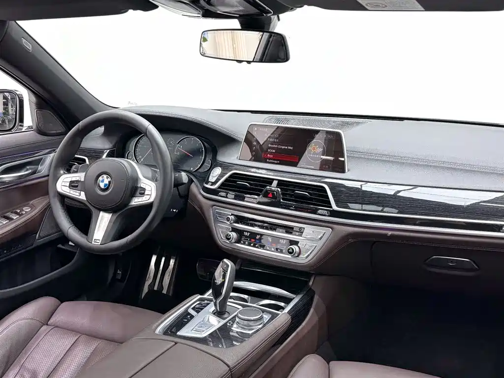 BMW 7 Series 2018 730Li Leading Type M Sport Package фото 9
