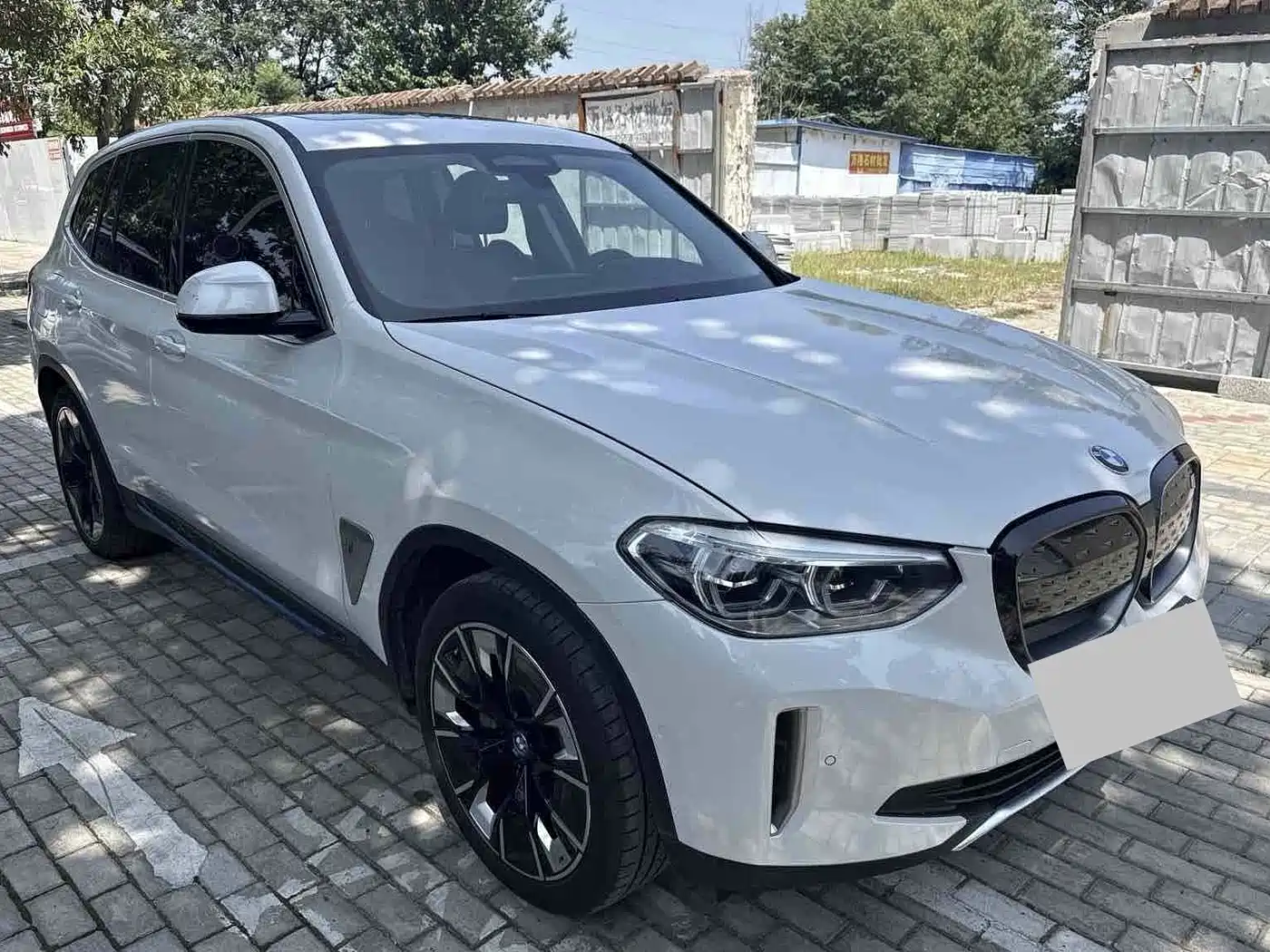 BMW iX3