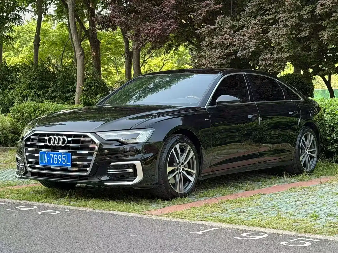 Audi A6L 2021 40 TFSI Luxury Sport