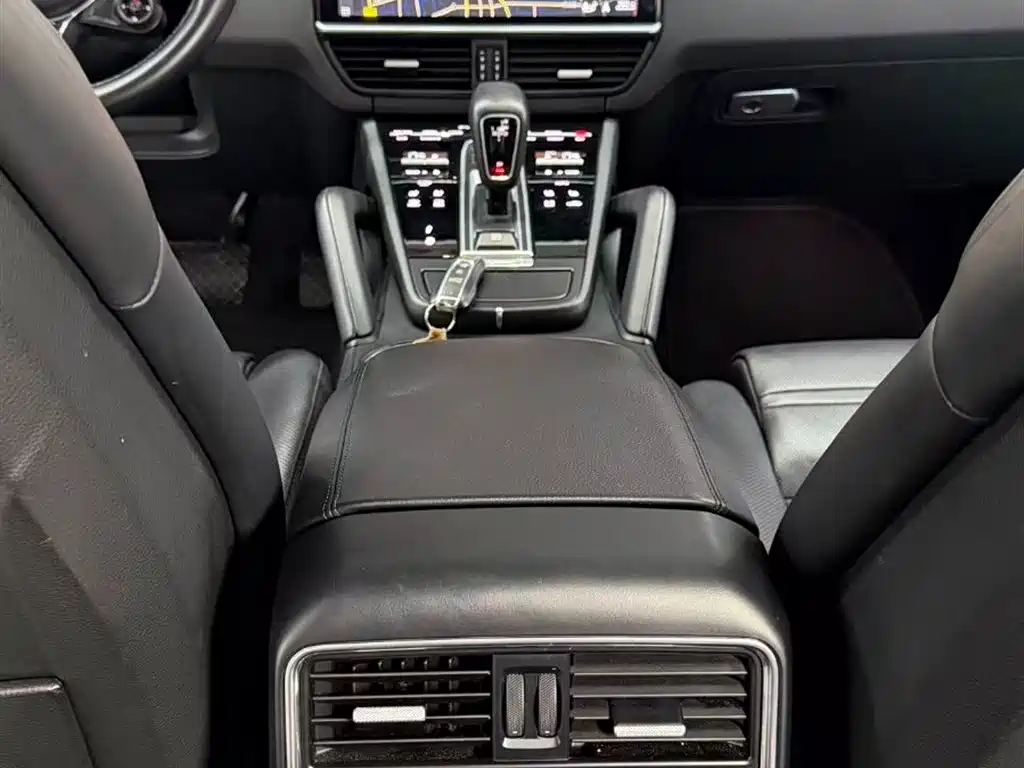 Porsche Cayenne 2019 Cayenne Coupé 3.0T фото 9