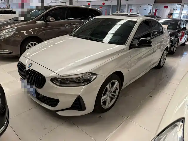 BMW 1 120i, M Спорт, чёрный пакет