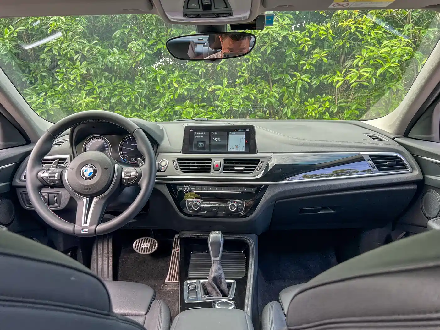 BMW 1 Series 2018 118i Sport Edition фото 12