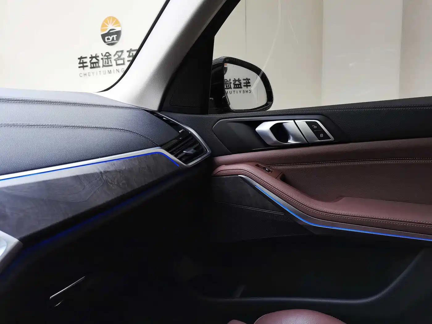 BMW X5 (Import) 2020 xDrive40i M Sport Package фото 24