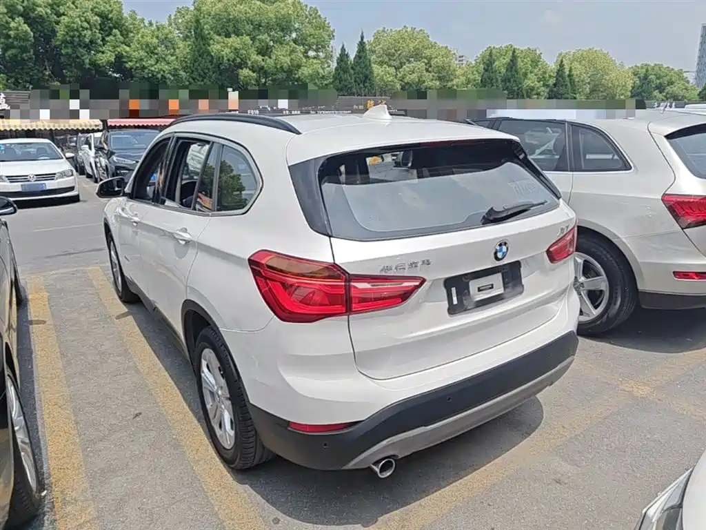 BMW X1 2016 sDrive18Li Premium Model фото 5