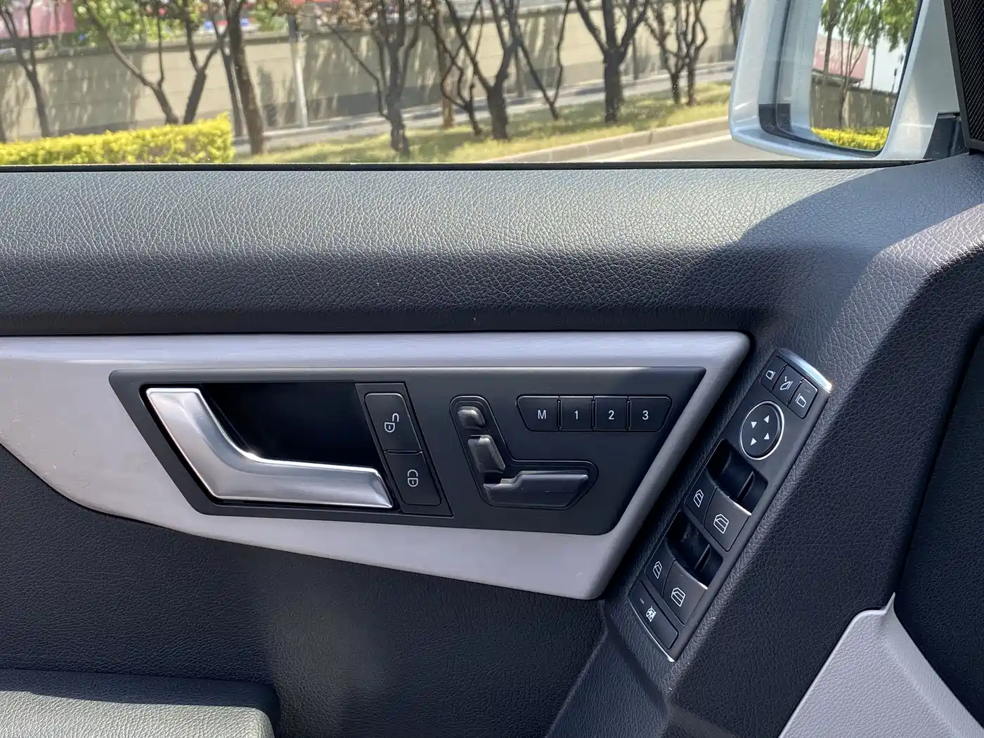 Mercedes-Benz GLK-Class 2013 GLK 300 4MATIC Dynamic Sunroof фото 16