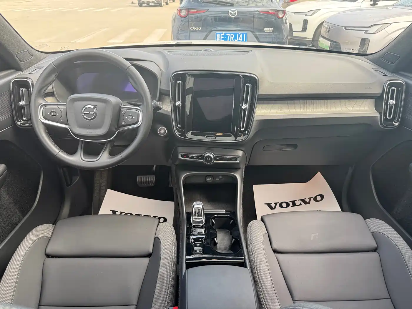 Volvo XC40 2024 2024 B3 Smart Elite Luxury Edition