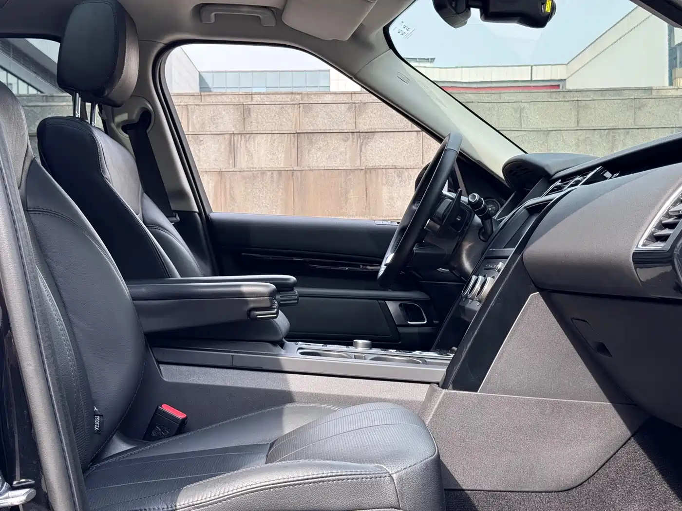 Land Rover Discovery 2020 3.0 SC V6 SE фото 13