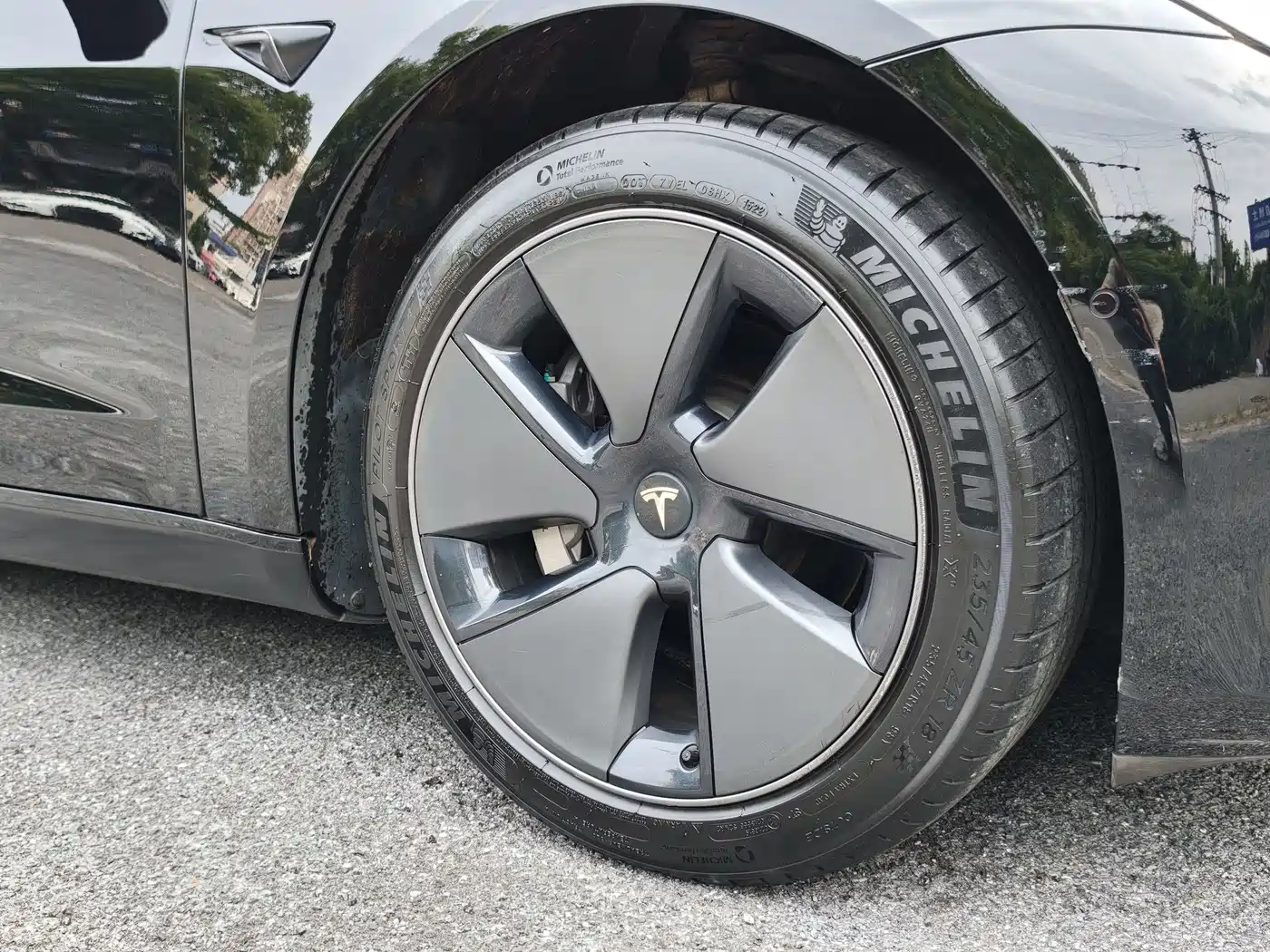 Фото 17 - Tesla Model 3