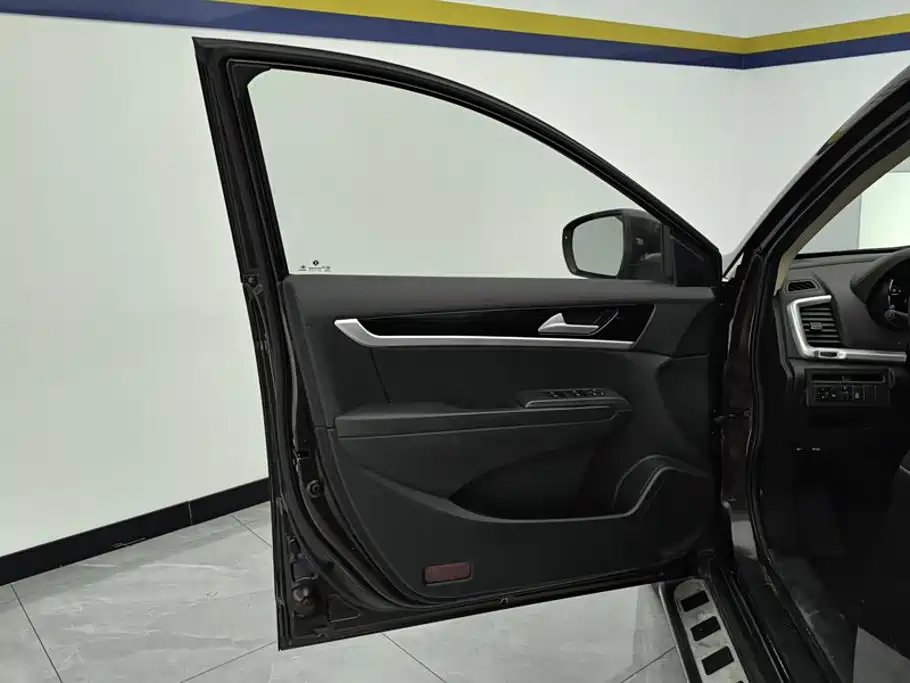 Dongfeng Aeolus Dongfeng Fengshen AX7 2015 2015 2.0L Automatic Smart Ease