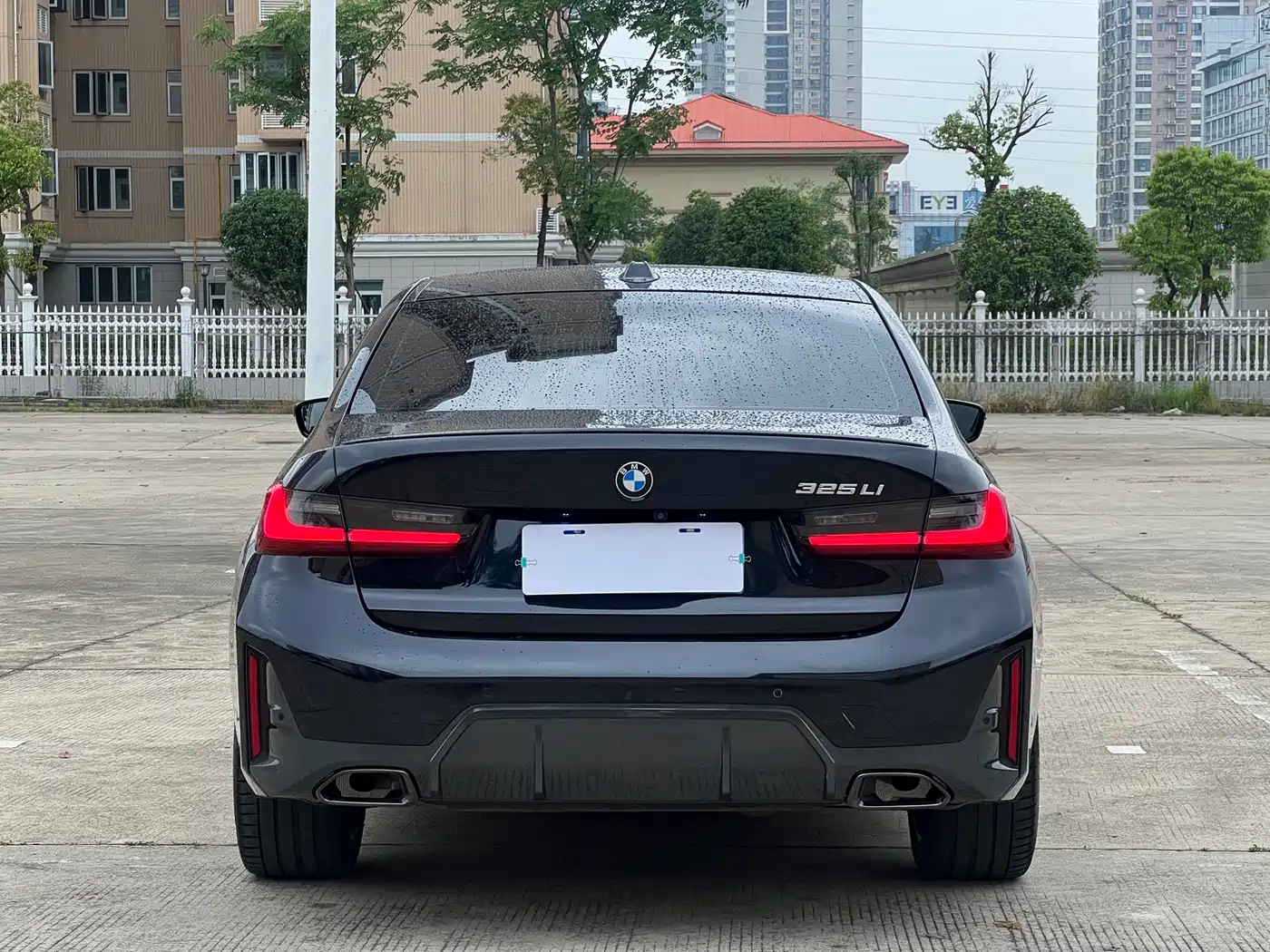 BMW 3 Series 2023 325Li M Sport Black Night Package фото 14