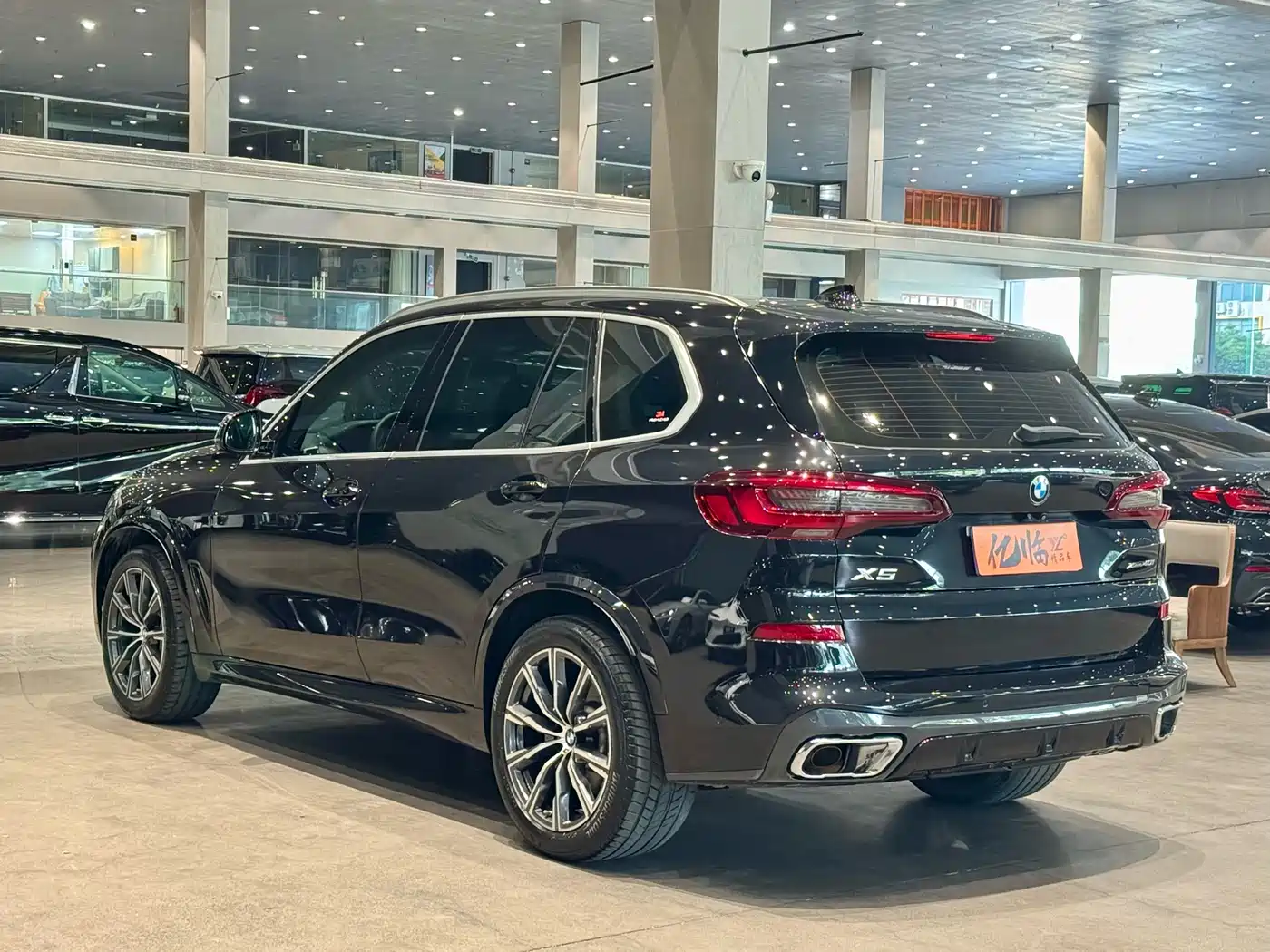 BMW X5 (Import) 2021 xDrive40i M Sport Package фото 14