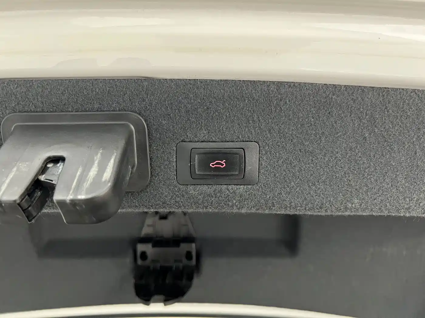 Фото 12 - Audi A6L
