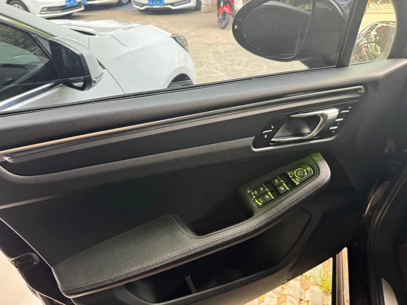 Porsche Macan 2016 Macan 2.0T фото 5