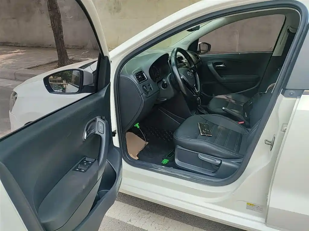 Volkswagen Polo 2018 1.5L Auto Comfort фото 16