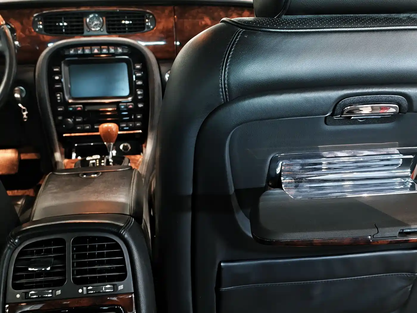 Jaguar XJ 2007 Model XJ6L 3.0 Royal Long Wheelbase фото 10