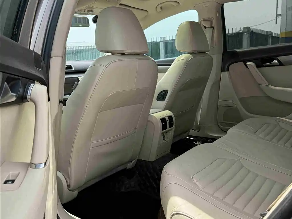 Volkswagen Magotan 2012 1.8TSI Comfort фото 6
