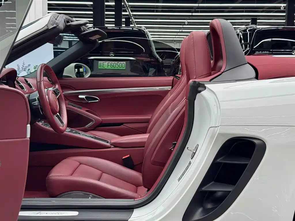 Porsche 718 2022 Boxster 2.0T фото 6