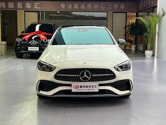 Mercedes-Benz C-Class 2024 Facelift III C 260 L Night Sport Edition — фото 3