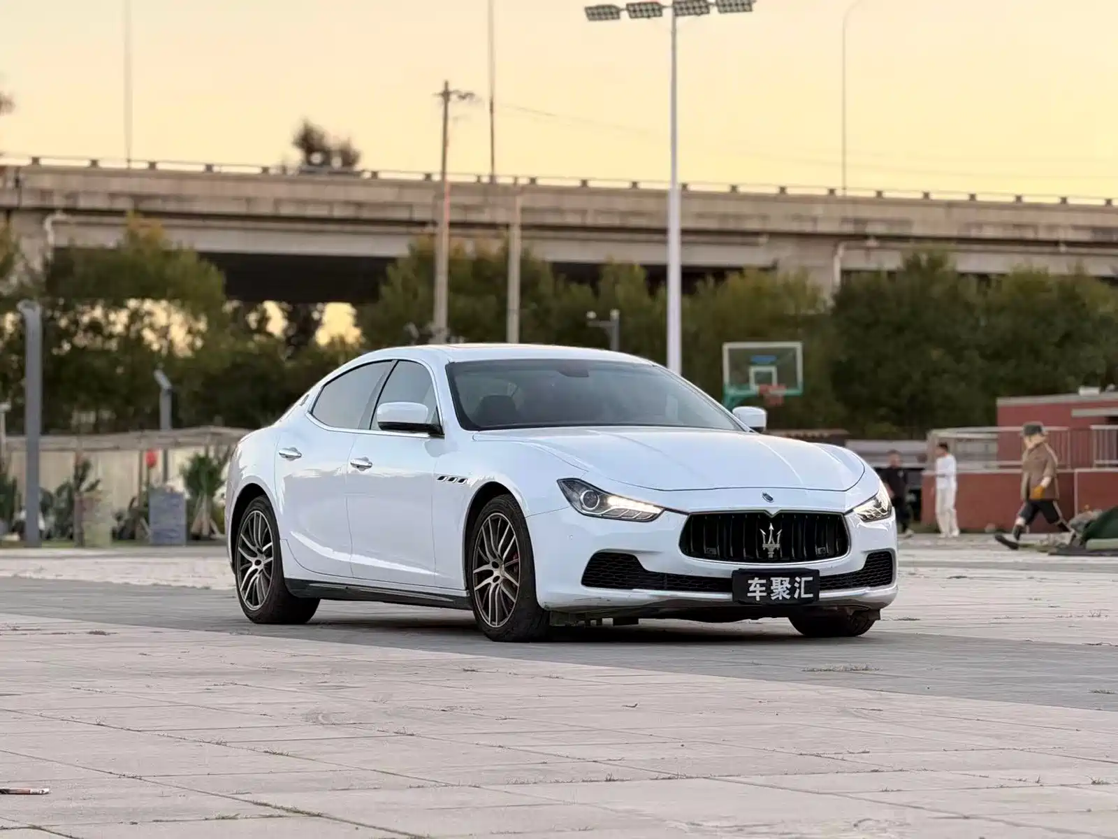 Photo 3 - Maserati Ghibli