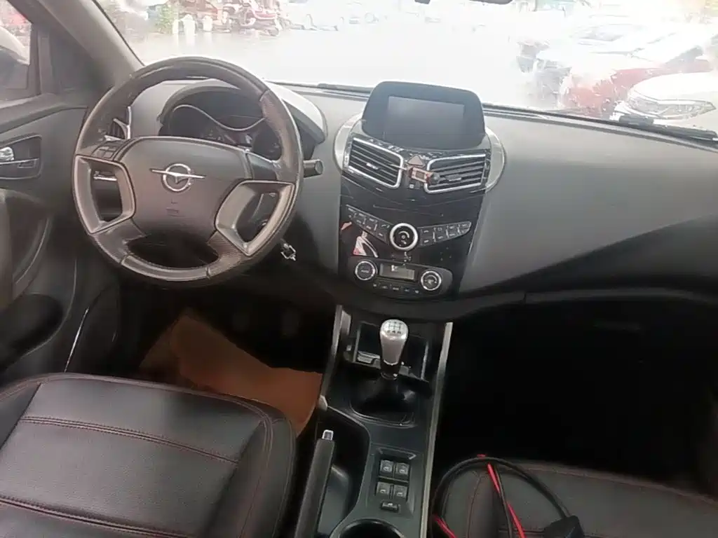 Фото 10 - Haima S5